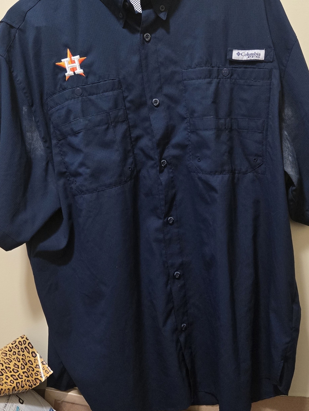 Columbia Men’s Navy Short-Sleeve Button Down Shirt with Astros Patch